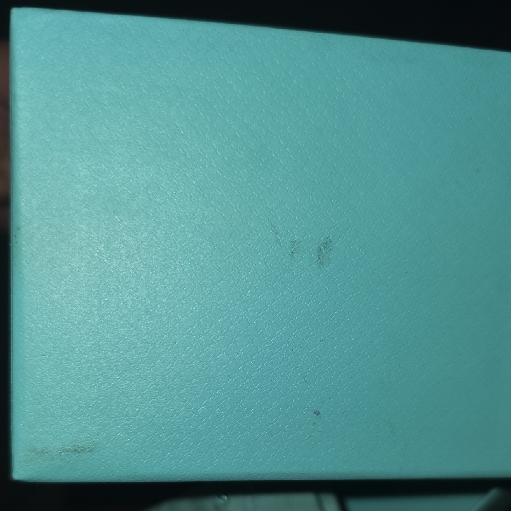 Tiffany & Co. Blue Box & A Ring Pouch INCLUDED - Picture 3 of 6